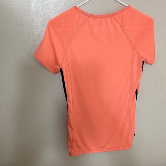 Exercise top. - Picture 3 of 3